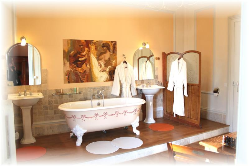 Chateau Des Saveurs Saint-Sauveur-dʼÉmalleville Habitación foto